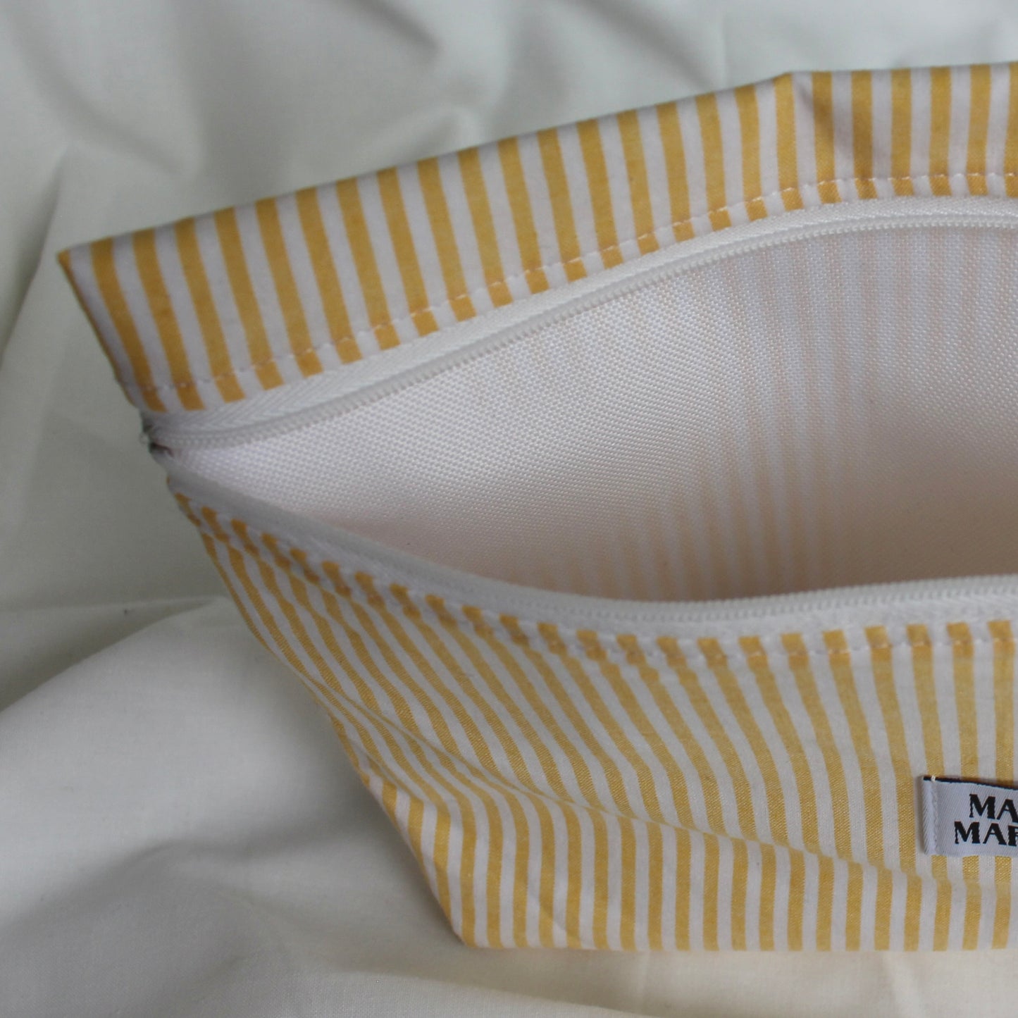 RAYURES JAUNE modèle solaire